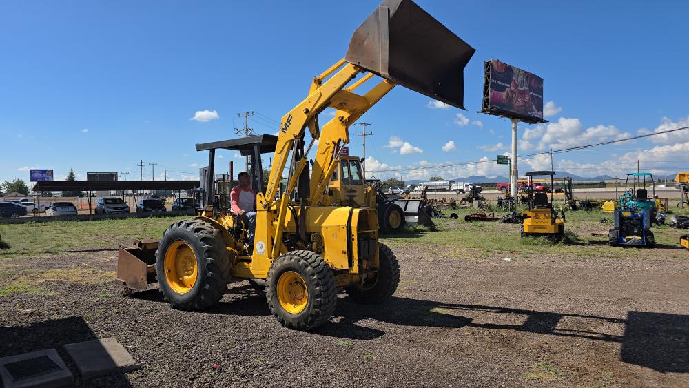 CARGADOR CON NIVELADORA