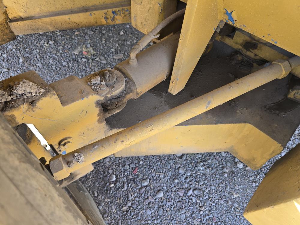 MONTACARGAS CAT. 15 TON. 