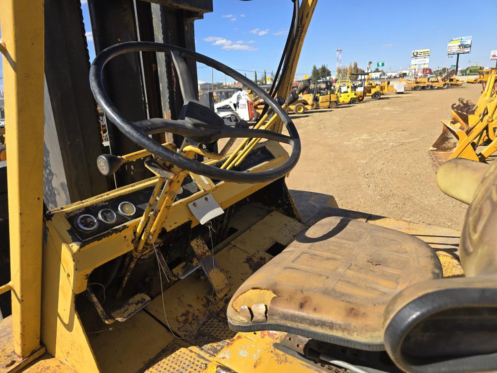 MONTACARGAS CAT. 15 TON. 