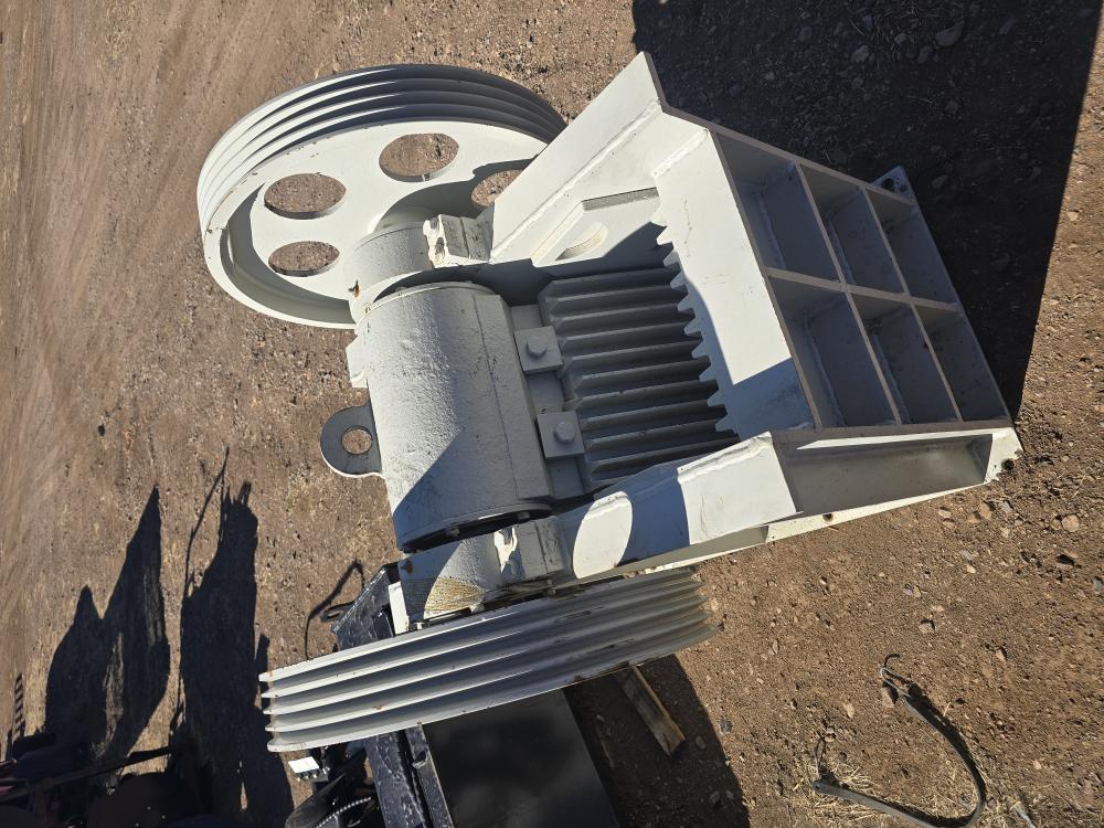 TRITURADORA DE PIEDRA TIPO QUIJADA