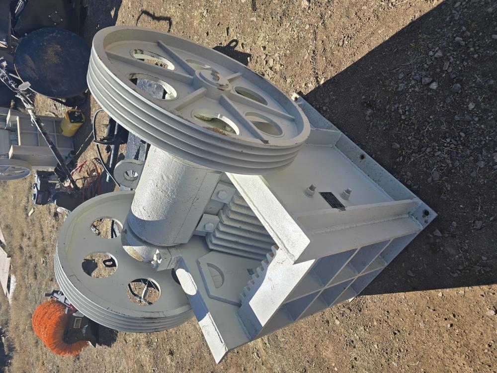 TRITURADORA DE PIEDRA TIPO QUIJADA