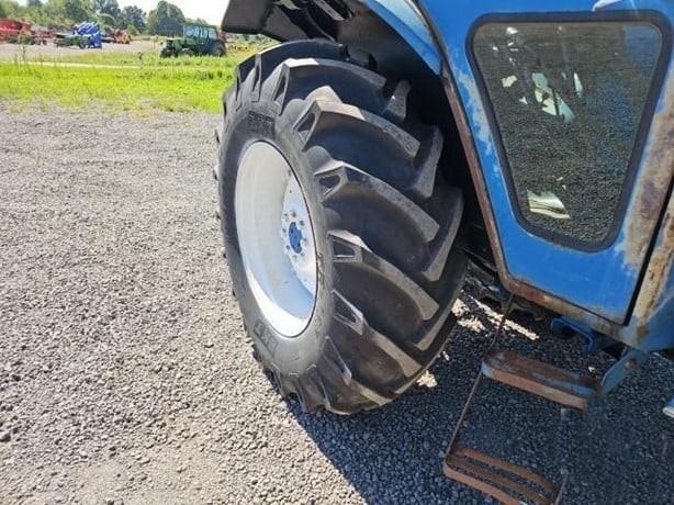 TRACTOR AGRICOLA FORD