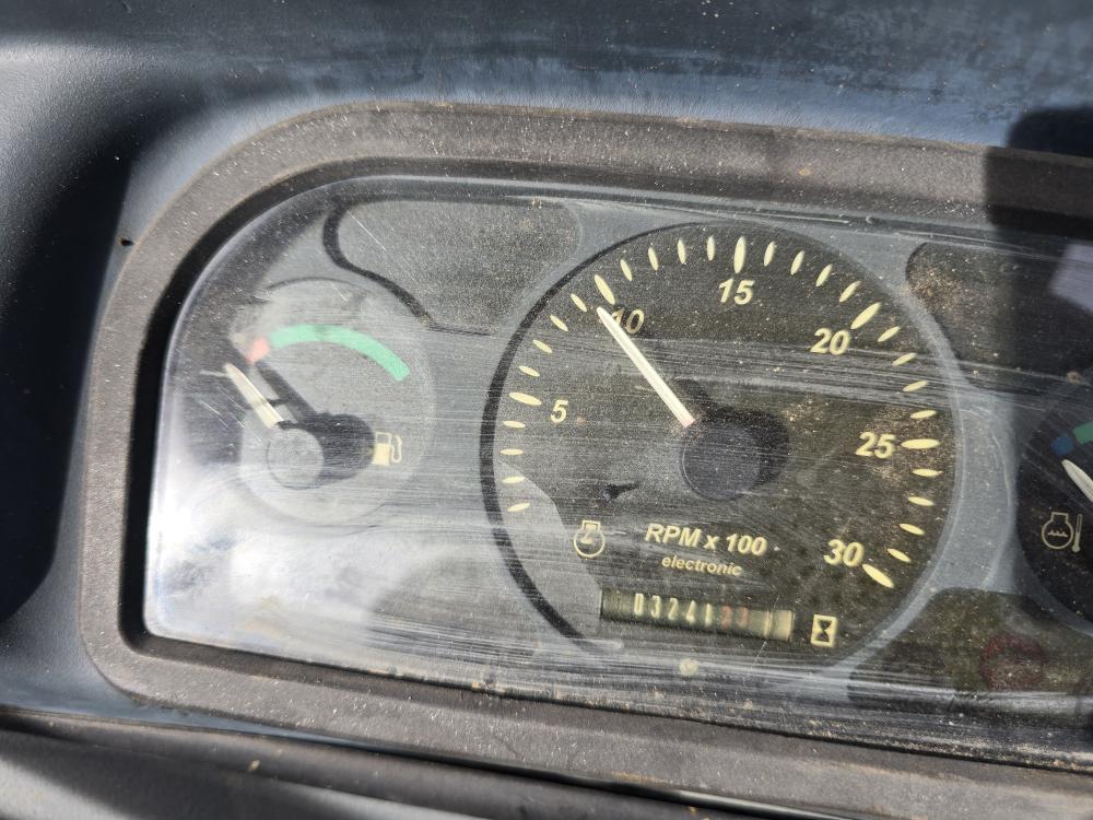 RETROEXCAVADORA NEWHOLLAN