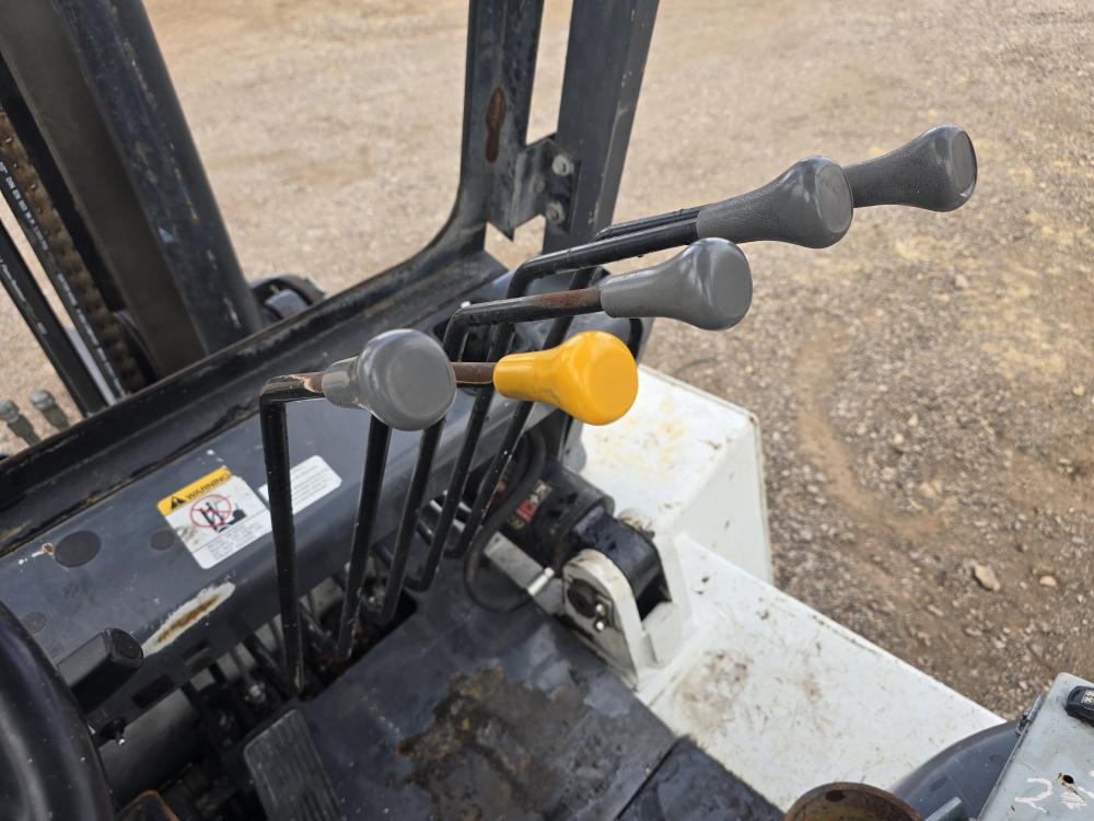 MONTACARGAS 15 MIL. LIBRAS