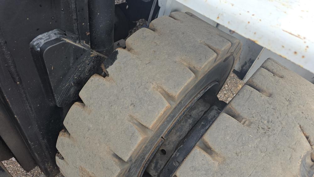 MONTACARGAS 15 MIL. LIBRAS