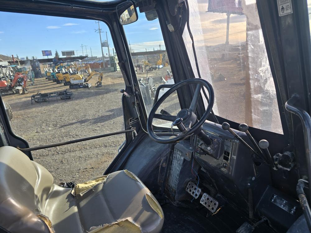 MONTACARGAS TODO TERRENO 4X4