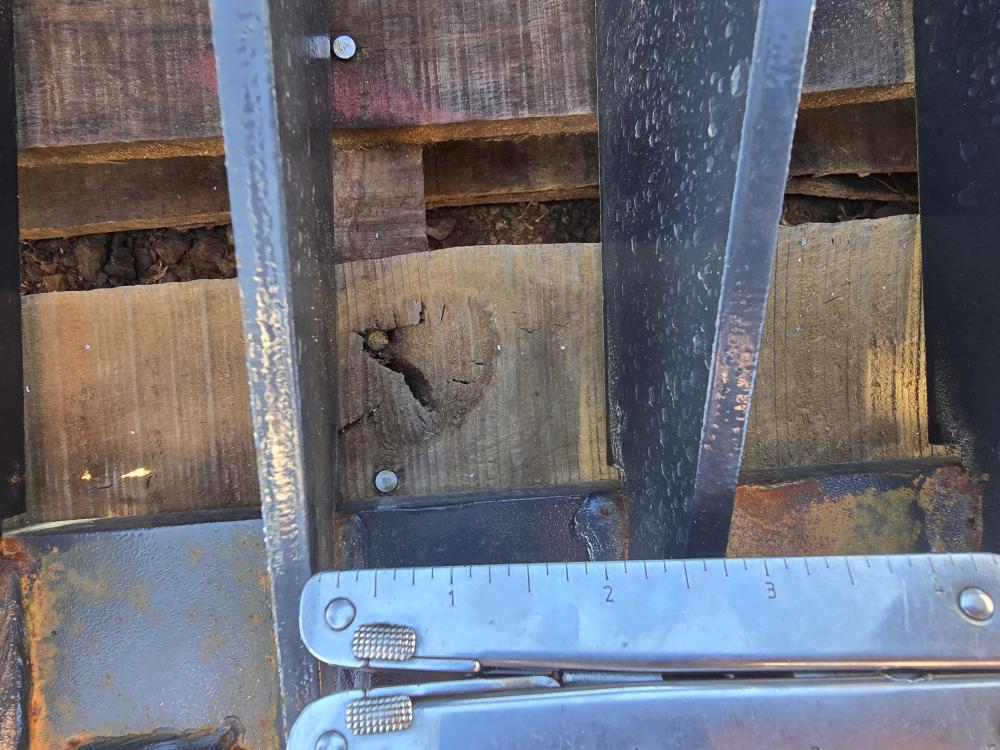 PALA PARA PIEDRA CON GRAPAS HIDRAULICAS